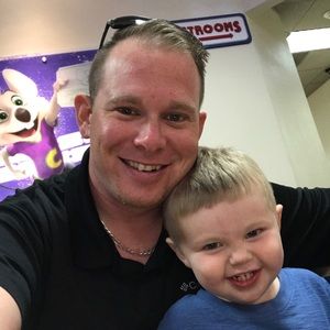 Meet your Posher, Kenneth